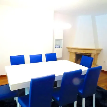 Elegant In With Pool & Jacuzzi