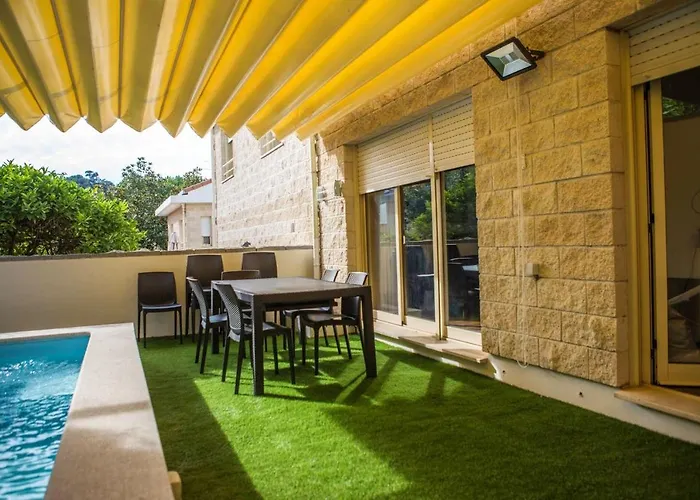 Elegant In With Pool & Jacuzzi *