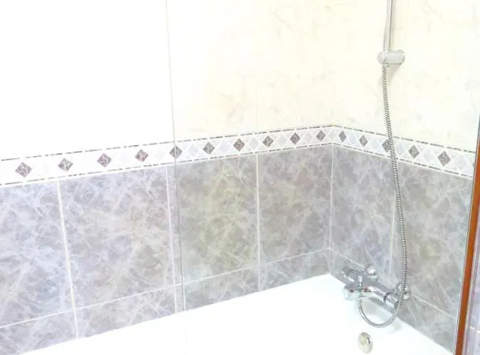 Elegant In With Pool & Jacuzzi