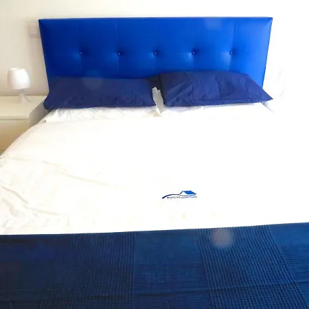 Elegant In With Pool & Jacuzzi