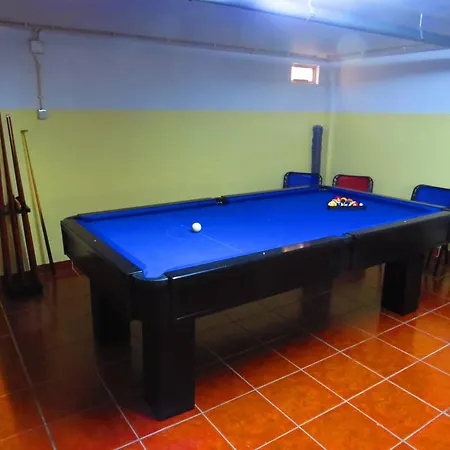 Elegant In With Pool & Jacuzzi Vila