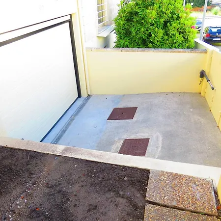 Elegant In With Pool & Jacuzzi Vila *