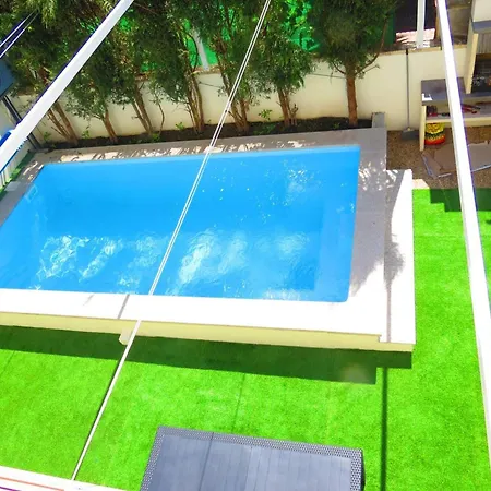 Elegant In With Pool & Jacuzzi *